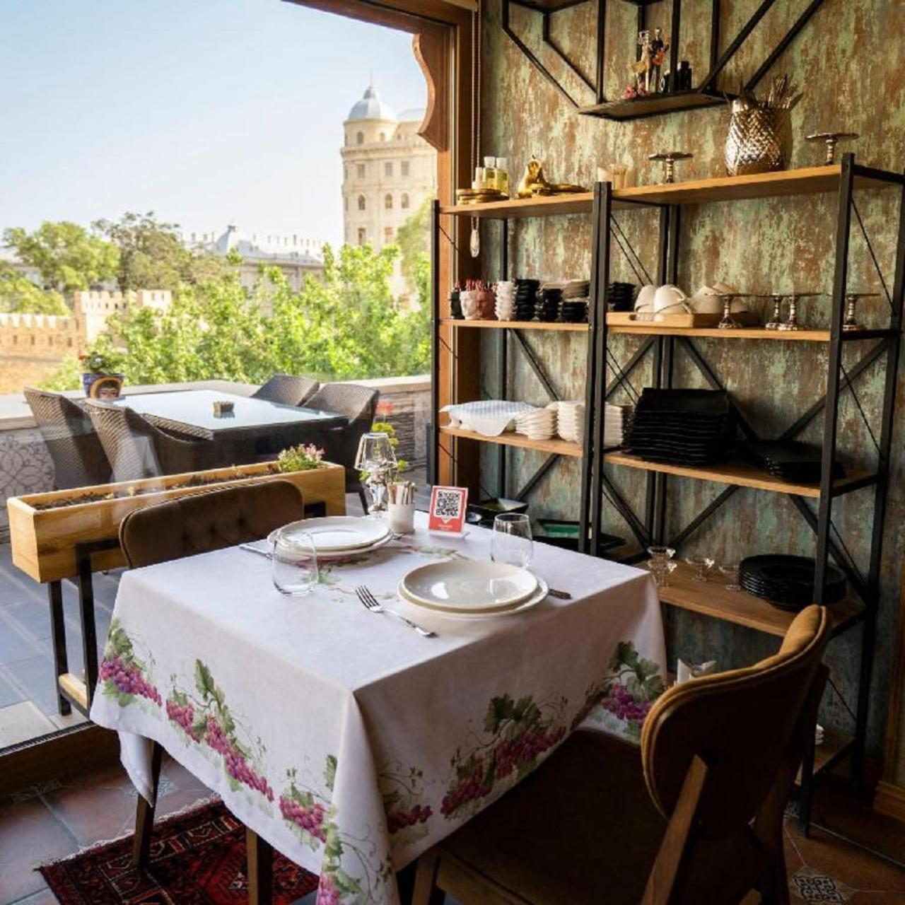 Royal Antique Boutique Hotel Баку Экстерьер фото